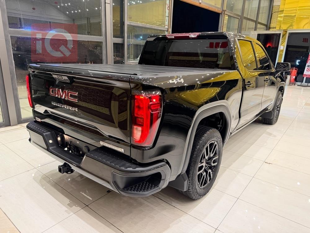 GMC Sierra